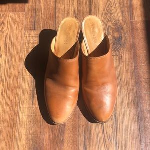 Madewell Harper mule in English saddle size 11